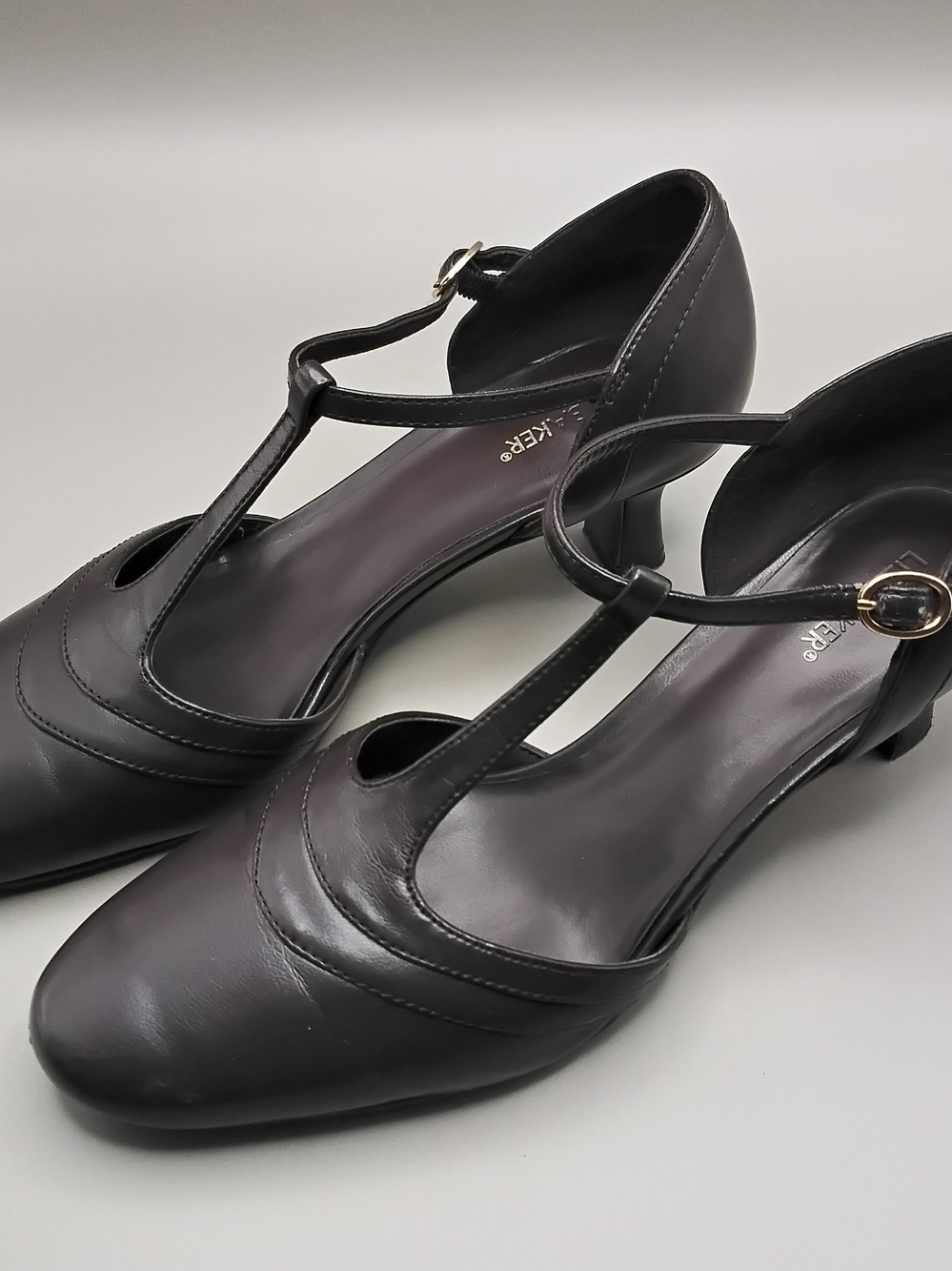 Liz Baker Classic Dark Brown T-Strap Low Heel Pumps